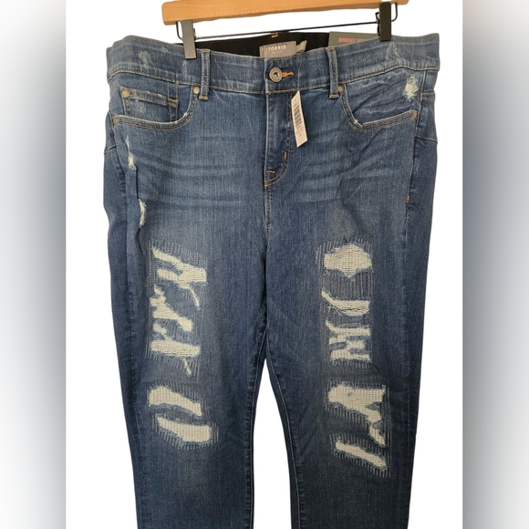 NWT Torrid Blue Skinny Jeans with Distressed Design Size 20T - Picture 2 of 6